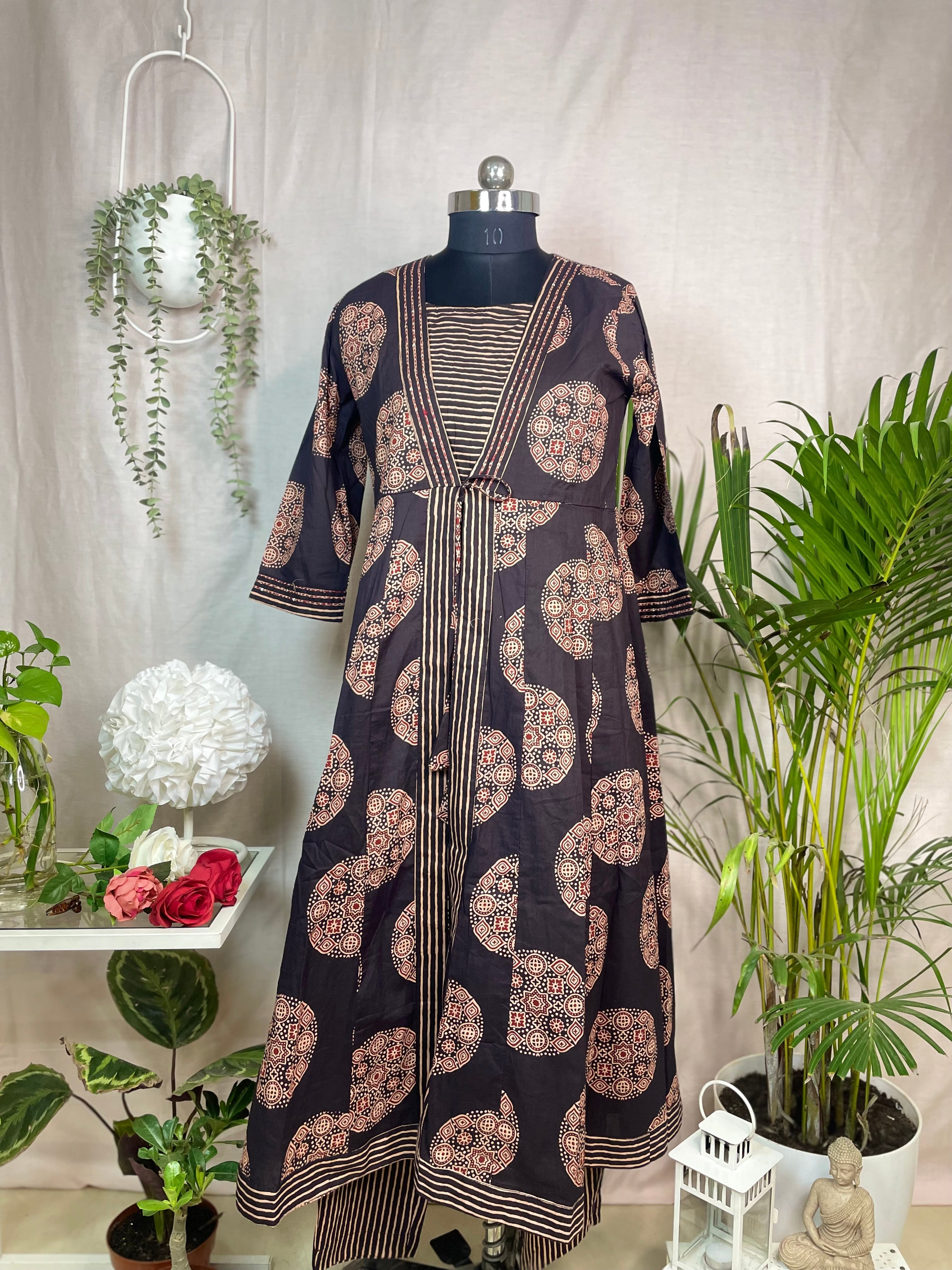Kaira Rust Noir 3 Pcs Suit Set