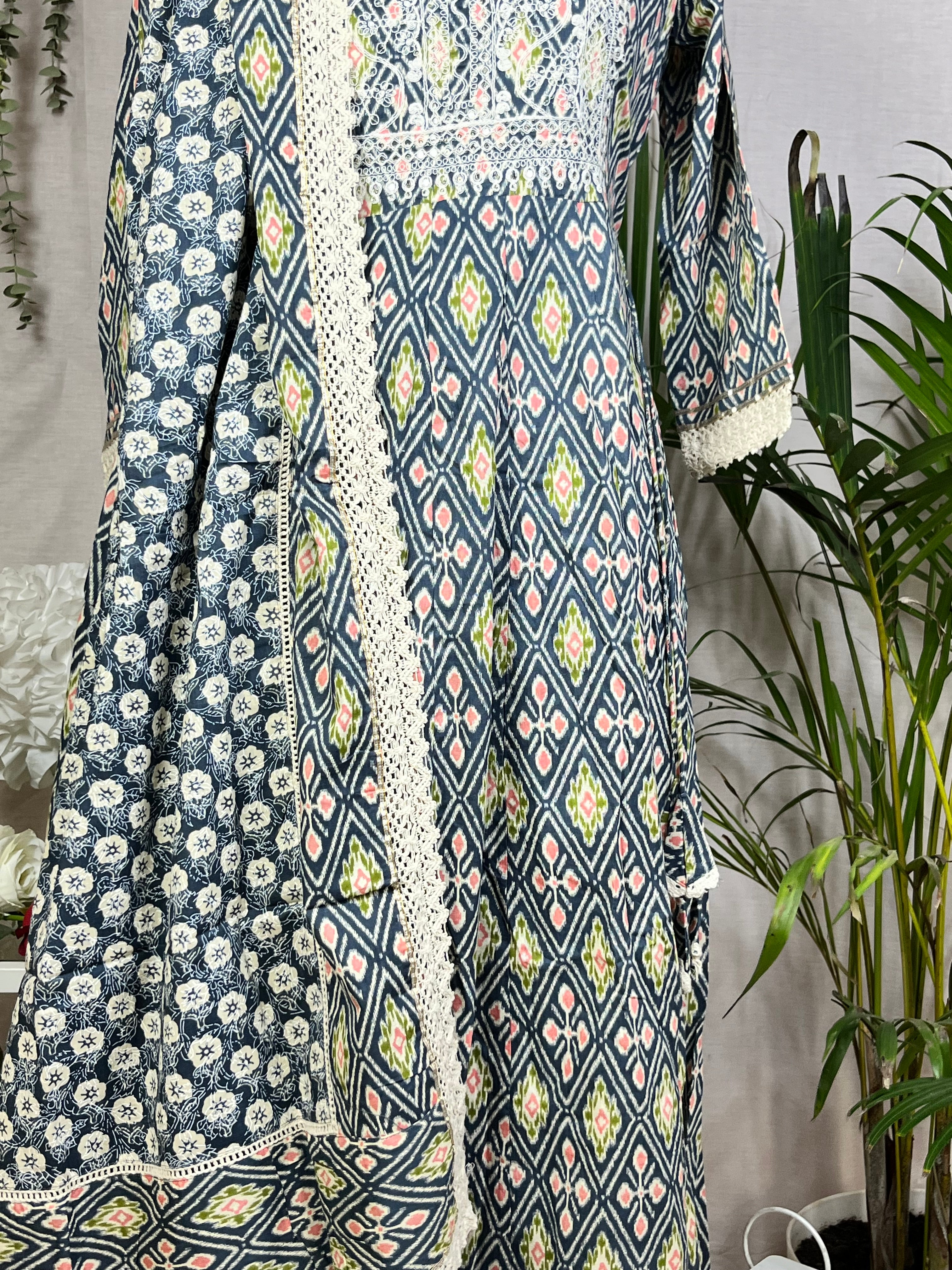 Vihana Indigo Ikat 3 Pcs Suit Set