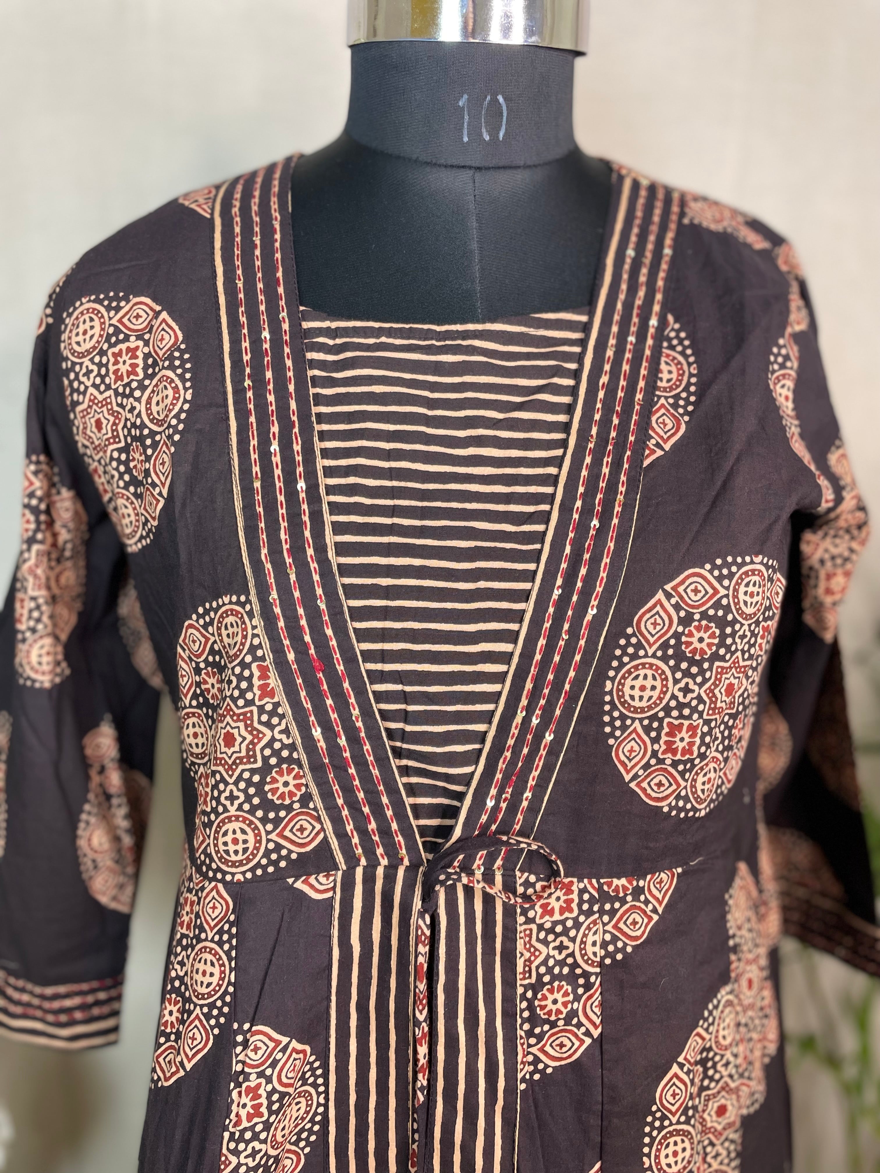 Kaira Rust Noir 3 Pcs Suit Set