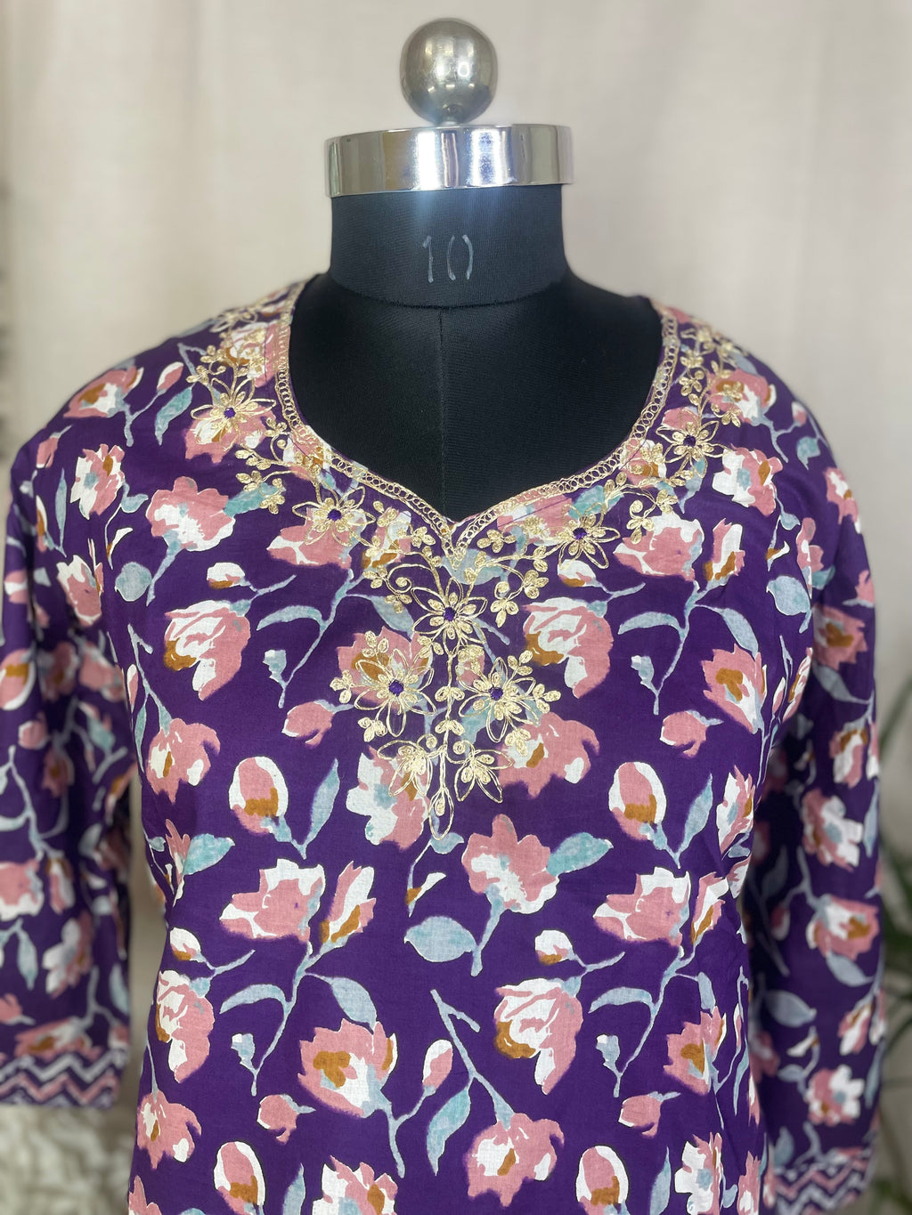 Nivya Floral  3 Pcs Suit Set